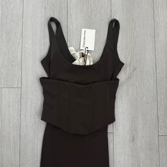 Mars the label The Sandra Scoop Maxi in Brown - Picture 5 of 7